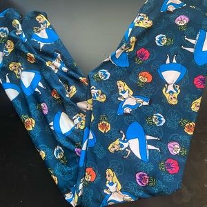 Alice and wonderland lularoe os